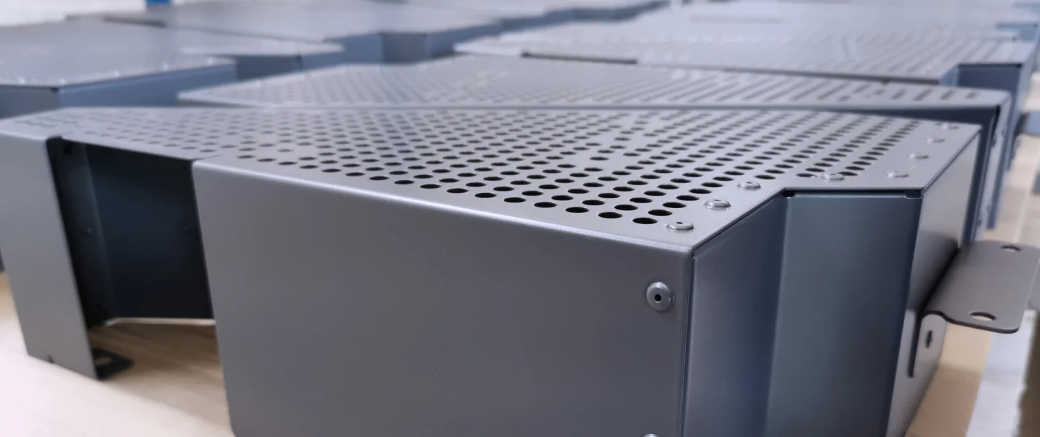 Kundenspezifische Blechteile und Baugruppen